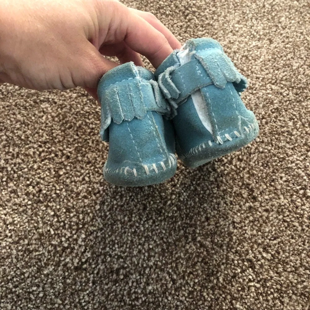Minnetonka baby infant size 3 blue suede leather fringe booties shoes moccasins